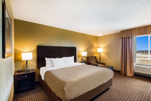 Quality Inn Des Moines image 10